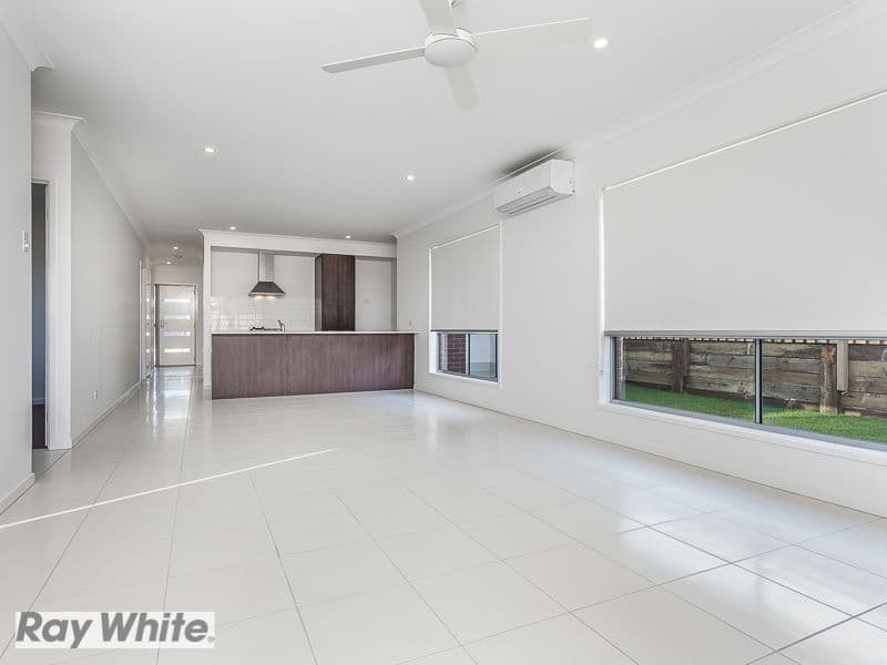 102 Expedition Drive, North Lakes QLD 4509, North Lakes - Thumbnail 5