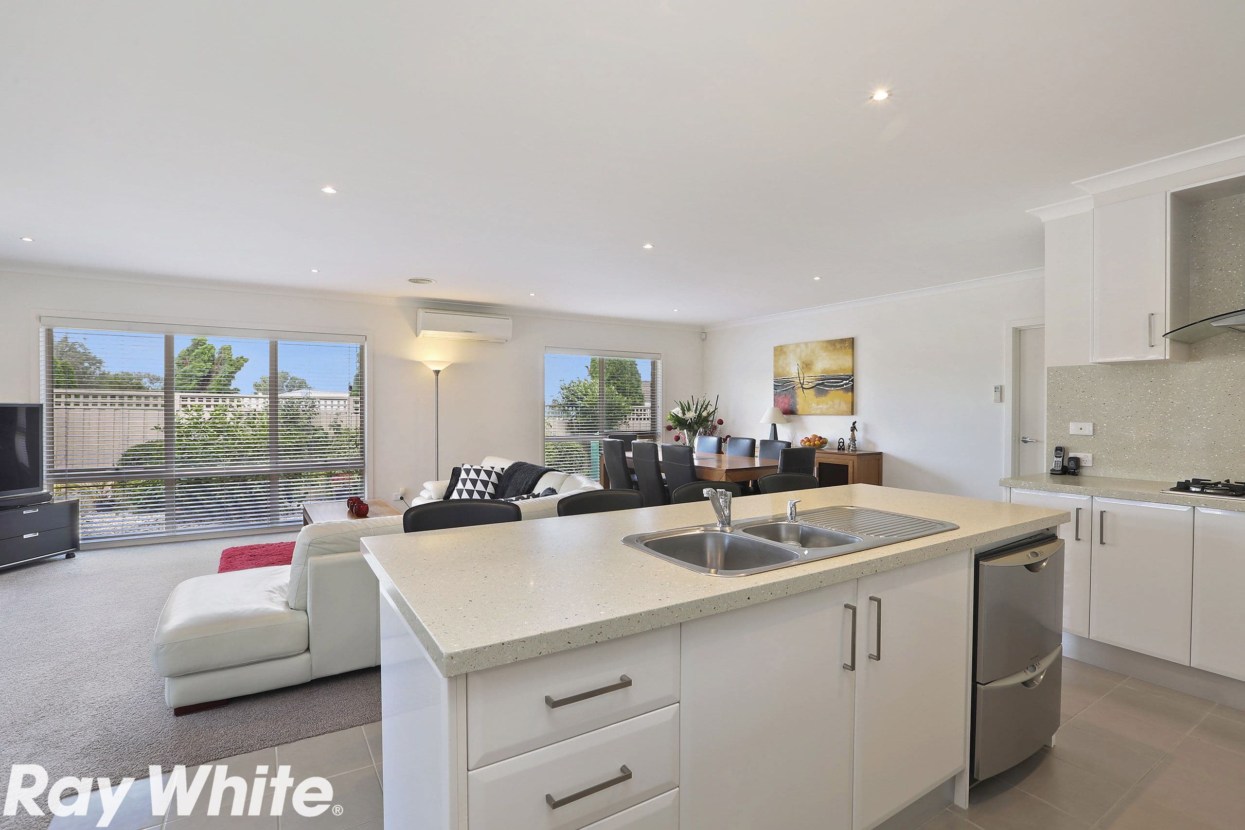 40 Molesworth Drive, Highton VIC 3216, Highton - Thumbnail 7