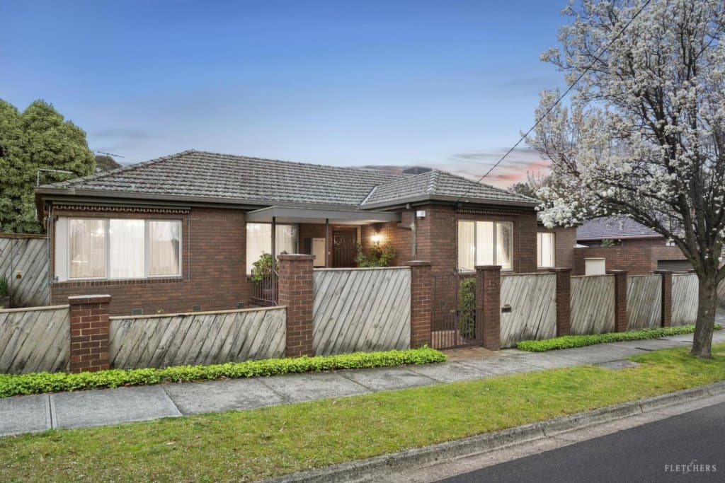 71 Holland Road, Blackburn South - Thumbnail 2