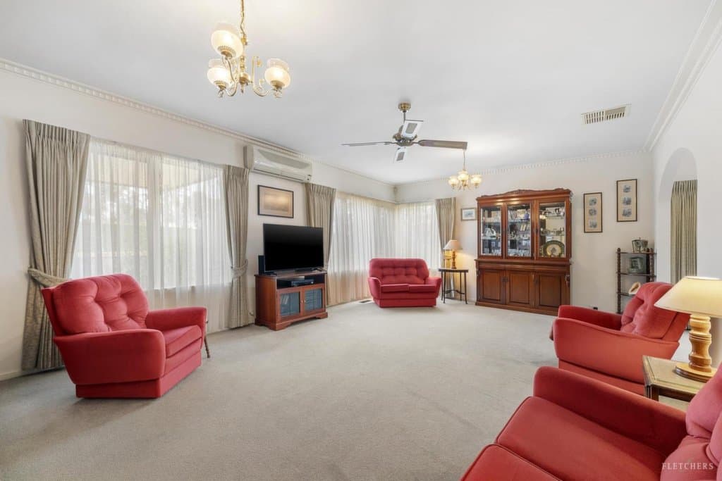 71 Holland Road, Blackburn South - Thumbnail 3