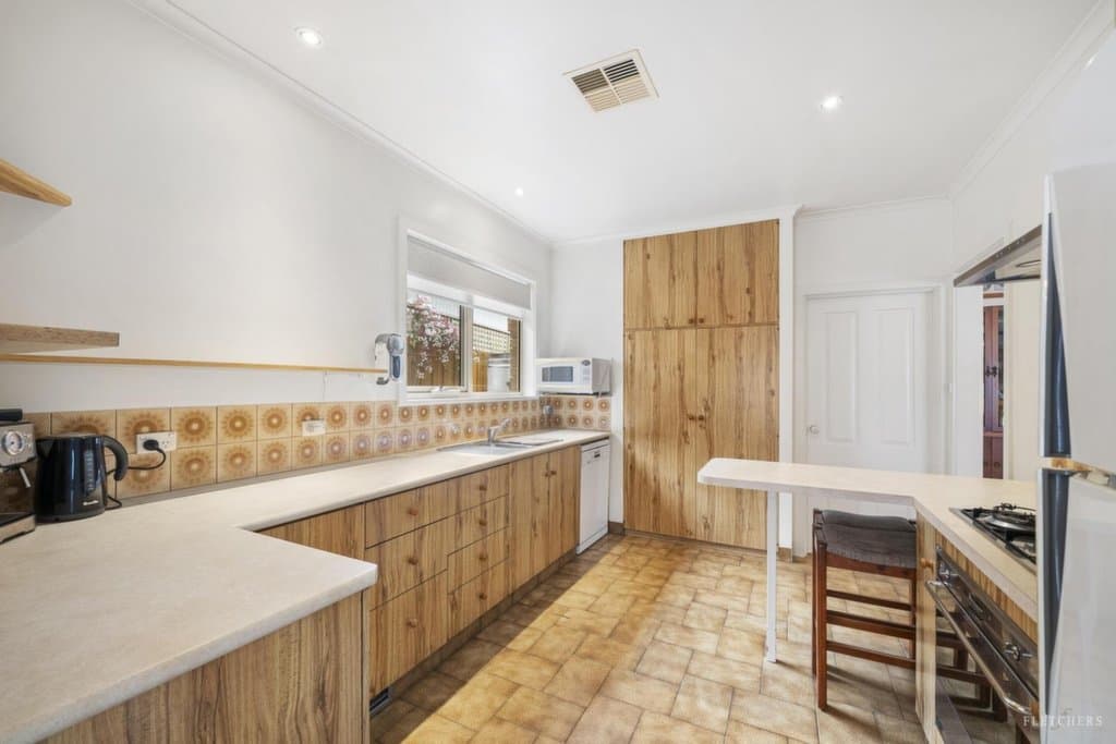 71 Holland Road, Blackburn South - Thumbnail 5
