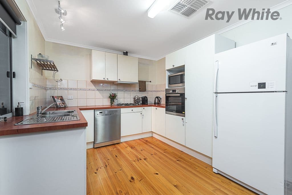 6 PERCY Street, Croydon South VIC 3136, Croydon South - Thumbnail 4