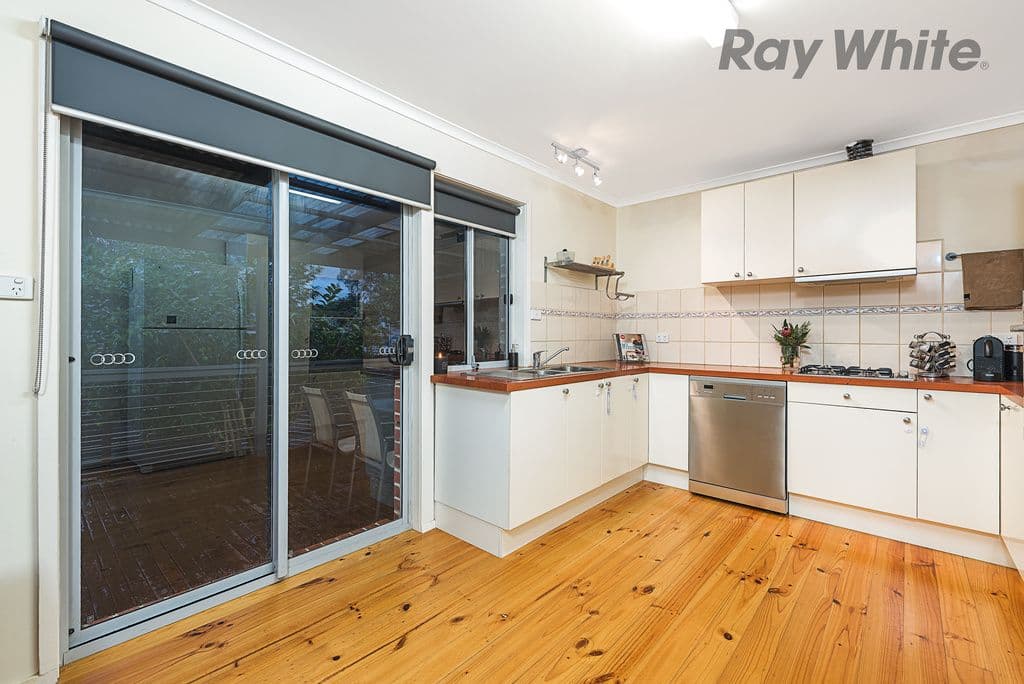 6 PERCY Street, Croydon South VIC 3136, Croydon South - Thumbnail 5
