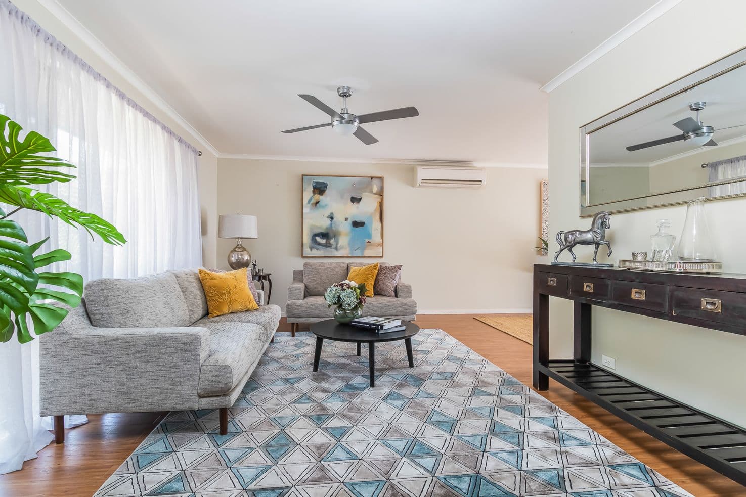 10 Radcliffe Street, Sinnamon Park QLD 4073, Sinnamon Park - Thumbnail 2