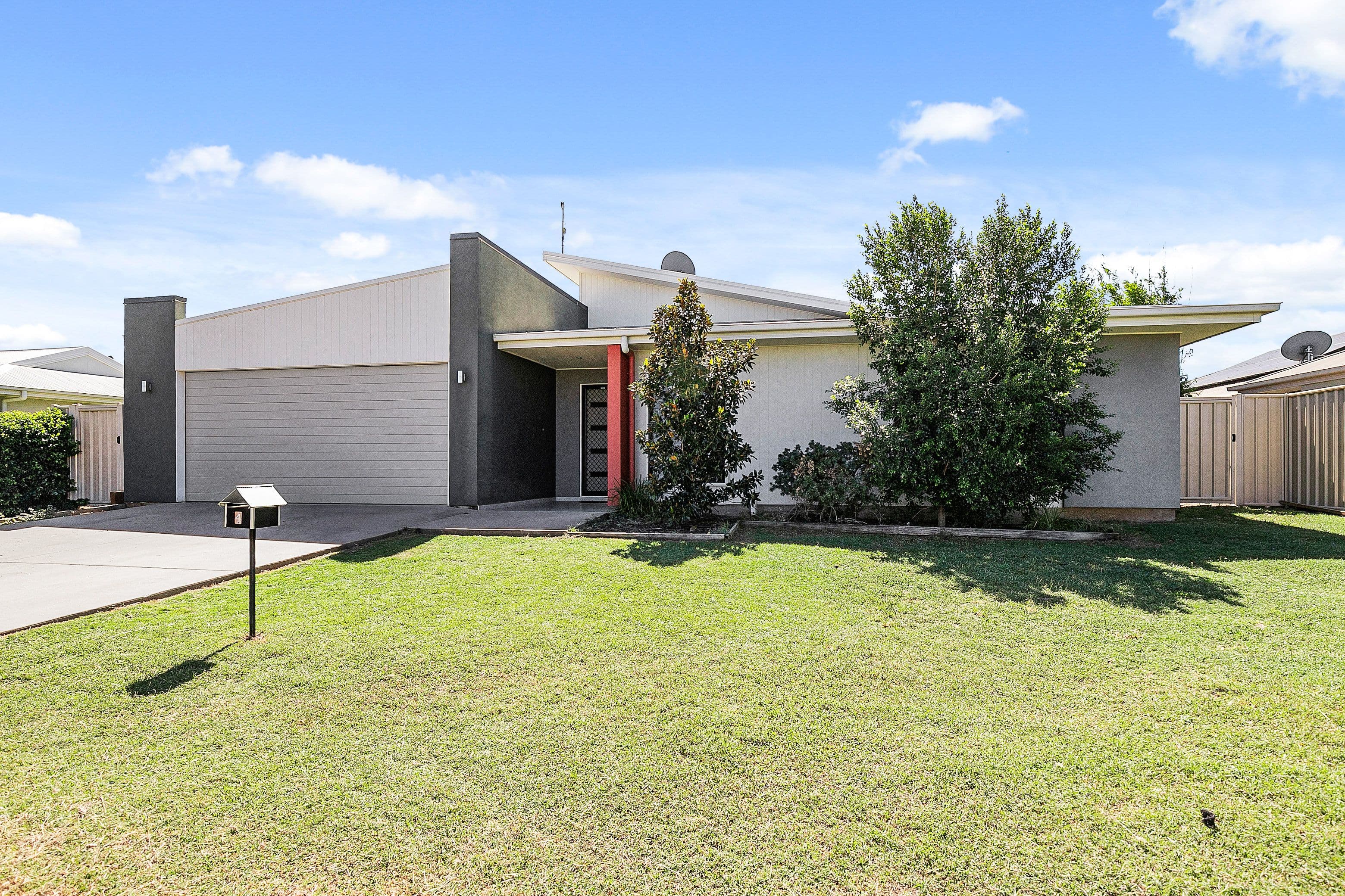 4 Kassidy Drive, Emerald QLD 4720, Emerald - Image 1