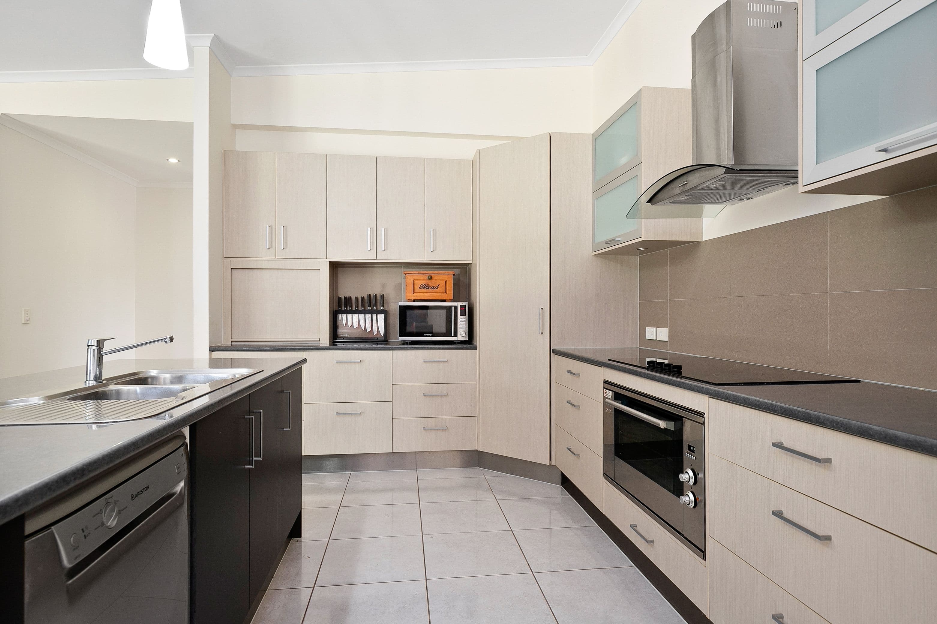 4 Kassidy Drive, Emerald QLD 4720, Emerald - Thumbnail 4