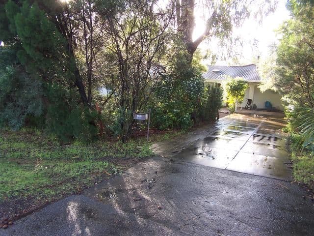 212 Grove Road, LESMURDIE WA 6076, Lesmurdie - Thumbnail 3