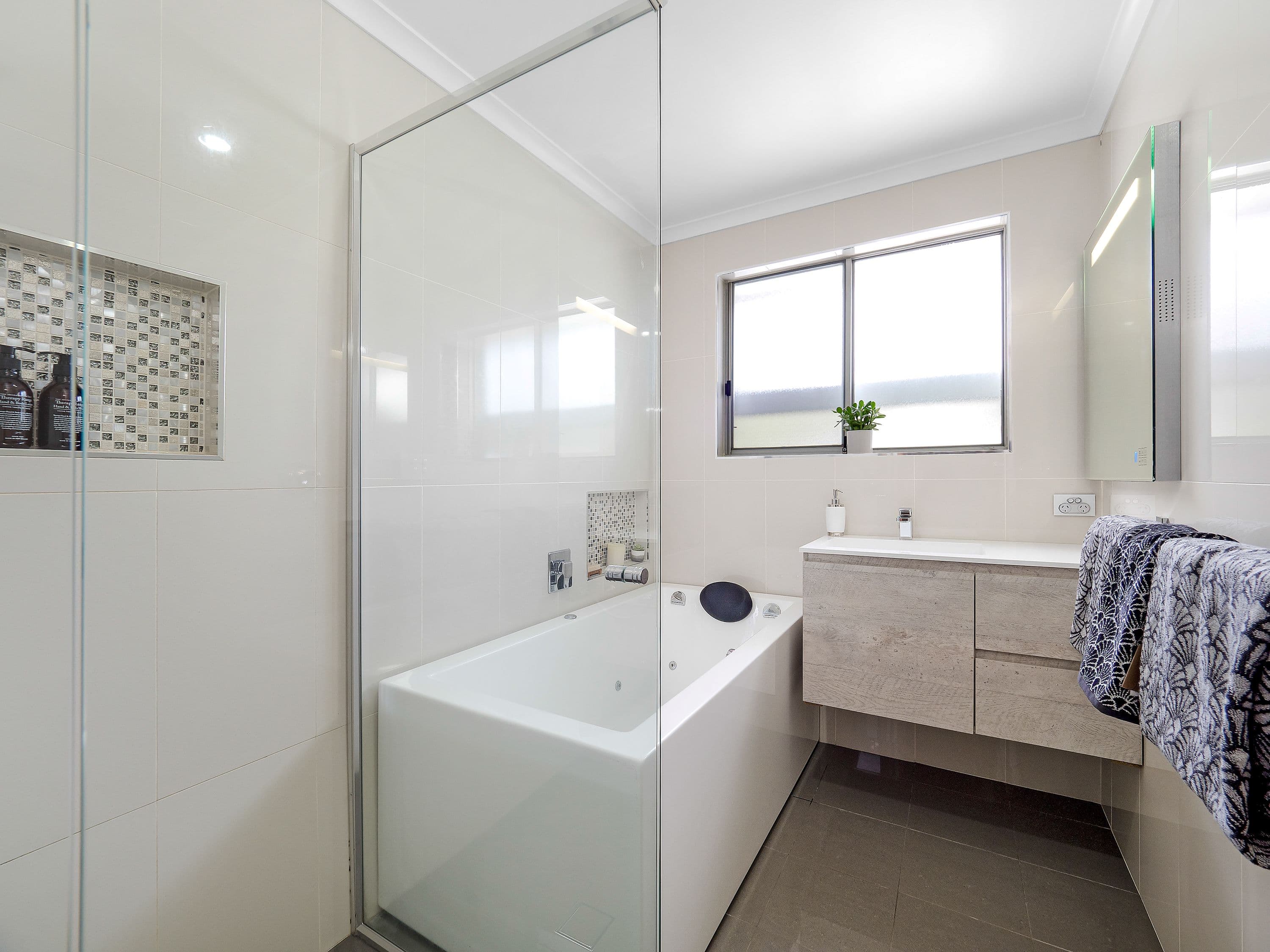 16 Bradley Road, North Richmond - Thumbnail 5
