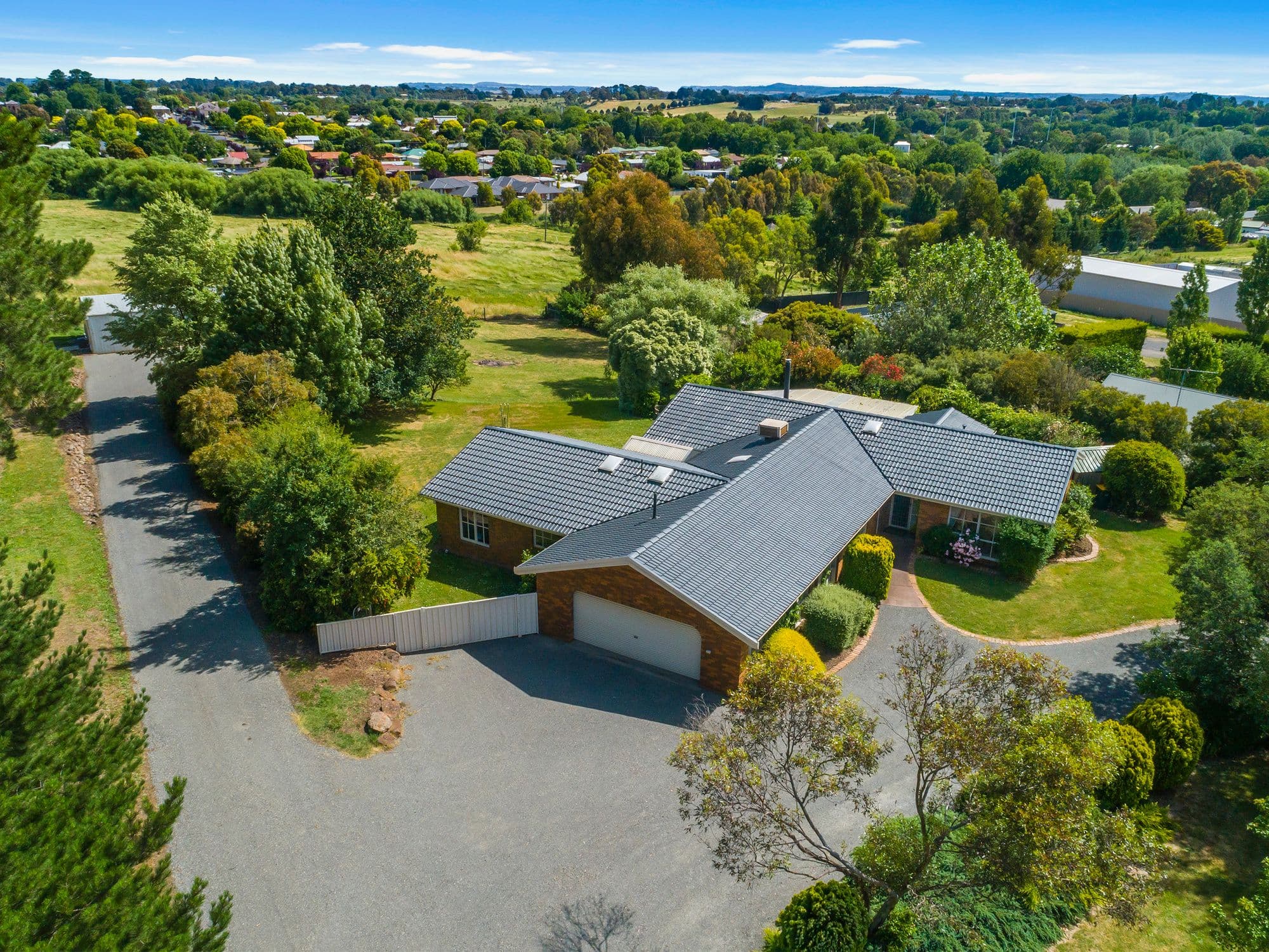 9-11 Latrobe Street, Kyneton VIC 3444, Kyneton - Thumbnail 2