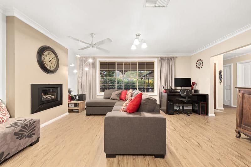 7 Tarana Avenue, Upper Ferntree Gully VIC 3156, Upper Ferntree Gully - Thumbnail 2