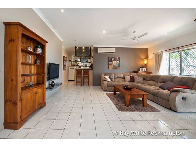 10 Ridgedale Avenue, NORMAN GARDENS QLD 4701, Norman Gardens - Thumbnail 8