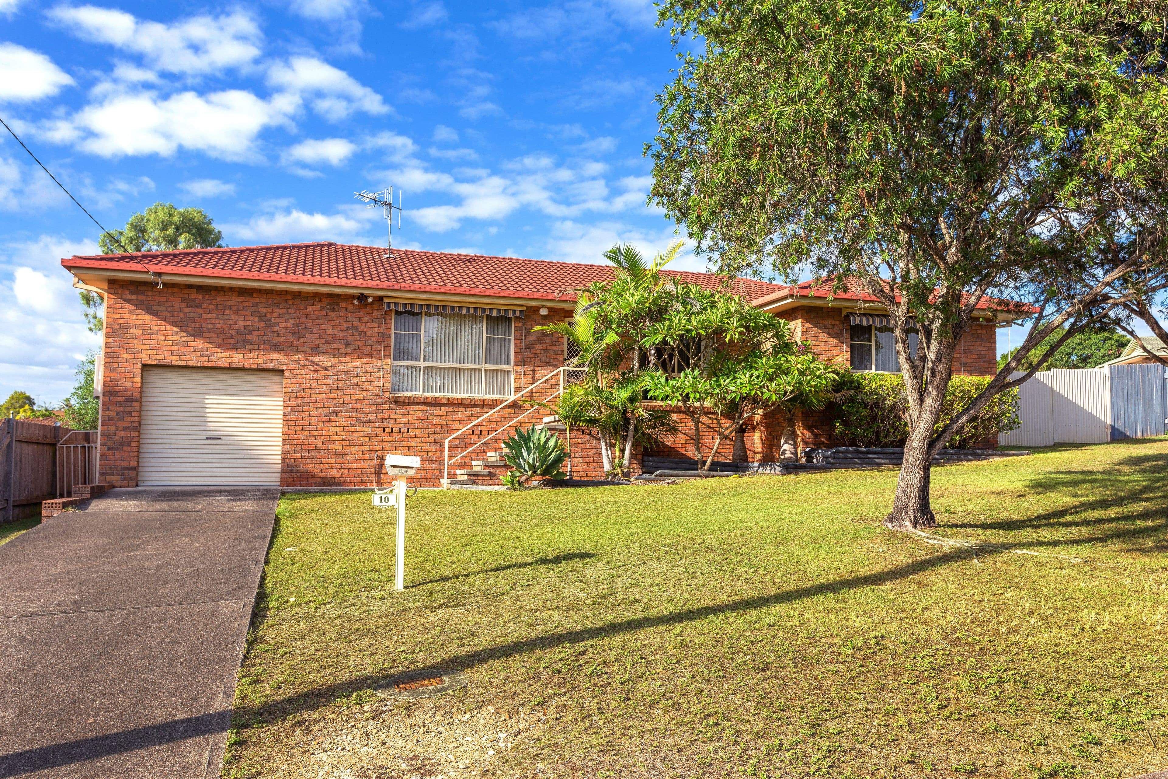 10 Sunset Avenue, Wingham - Image 1