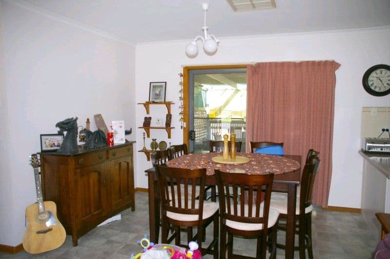 10 Tucker Court, RENMARK SA 5341, Renmark - Thumbnail 4