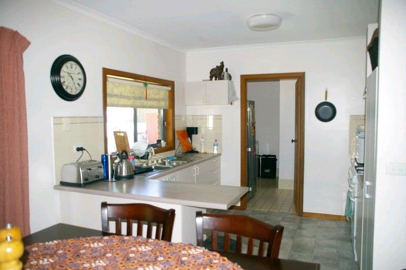10 Tucker Court, RENMARK SA 5341, Renmark - Thumbnail 5