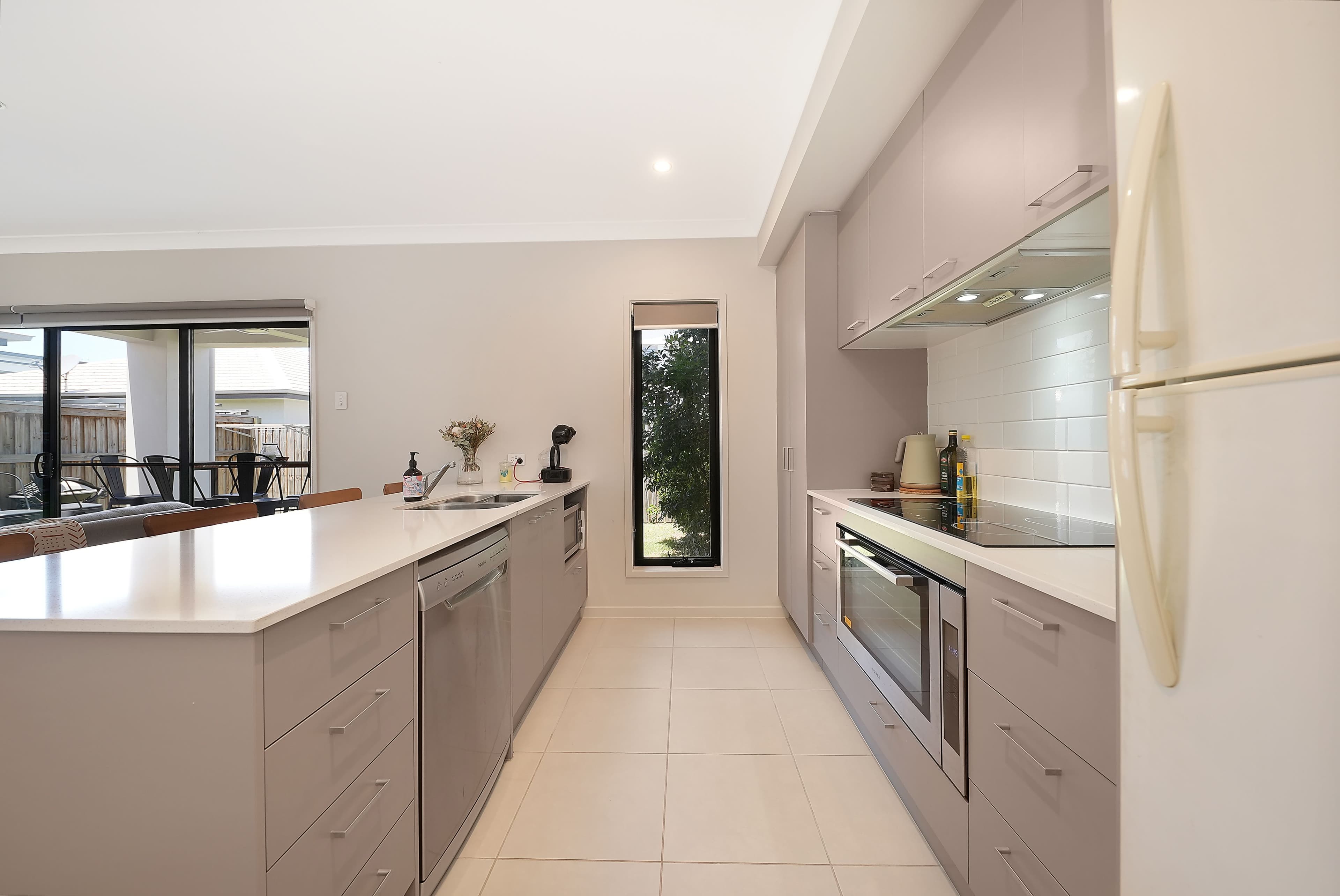 11 Buccaneer Street, Newport QLD 4020, Newport - Thumbnail 2