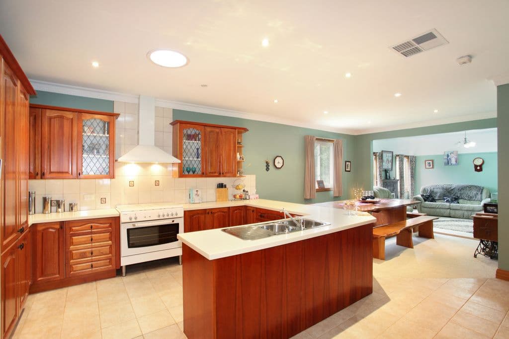 94 Haughton Road, OAKLEIGH VIC 3166, Oakleigh - Thumbnail 2