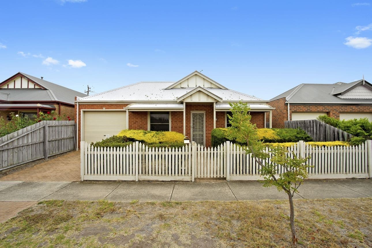 8 Francis Court, Lara VIC 3212, Lara - Image 1