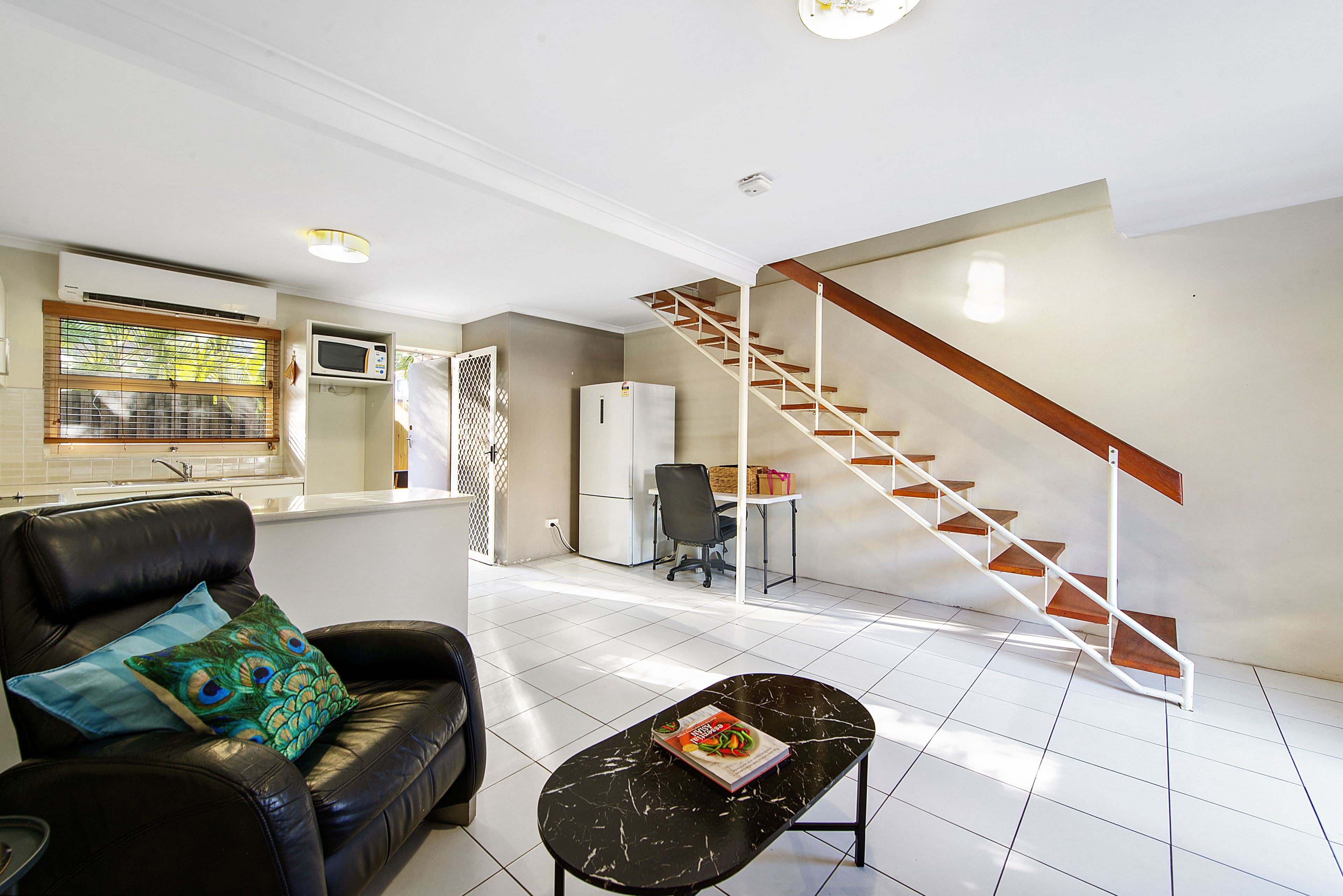 10 Stanhill Drive, Surfers Paradise QLD 4217, Surfers Paradise - Thumbnail 3