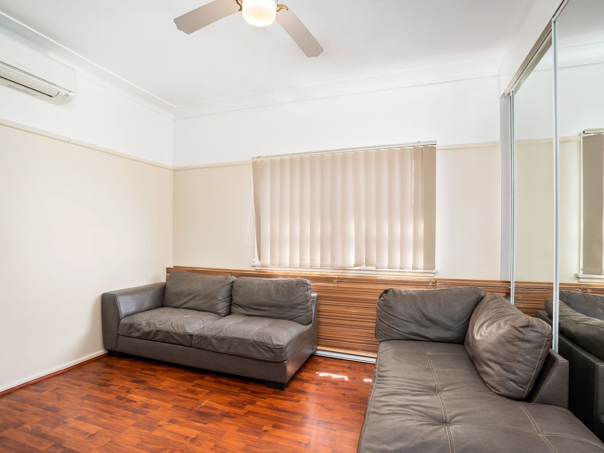 3 & 3a Alam Place, Campbelltown NSW 2560, Campbelltown - Thumbnail 5