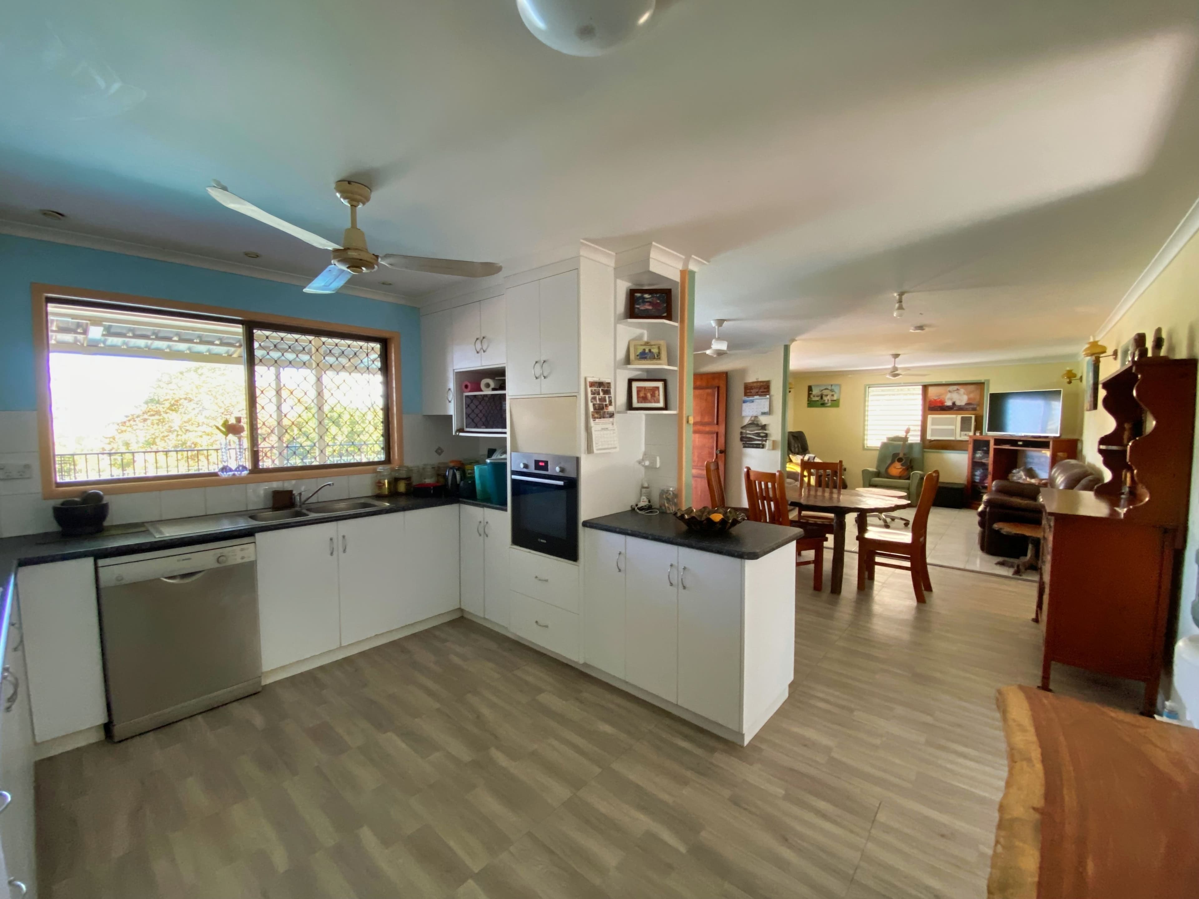 697 Sarina Beach Road, Sarina Beach QLD 4737, Sarina - Thumbnail 5