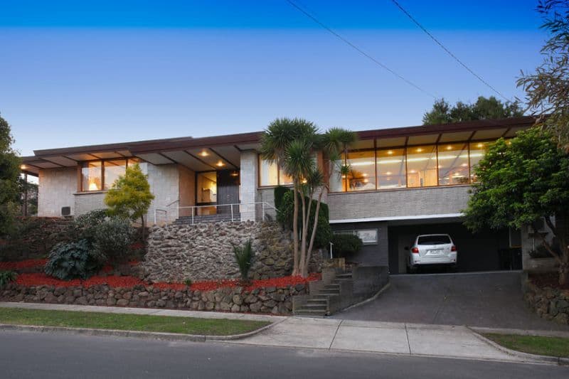 10 Solway Drive, GLEN WAVERLEY VIC 3150, Glen Waverley - Image 1