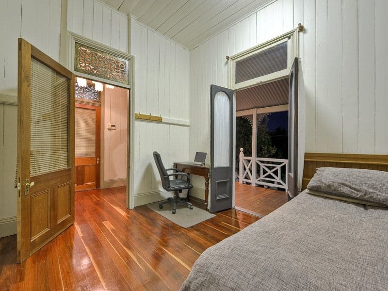 31 ROSA Street, SPRING HILL QLD 4000, Spring Hill - Thumbnail 2