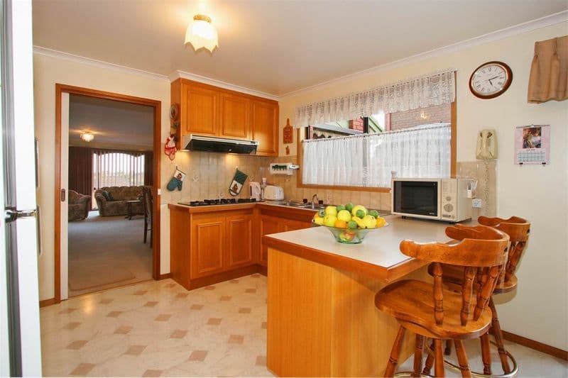 11  Lyndale Court, OAKLEIGH SOUTH VIC 3167, Oakleigh South - Thumbnail 4