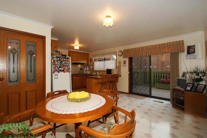 11  Lyndale Court, OAKLEIGH SOUTH VIC 3167, Oakleigh South - Thumbnail 5