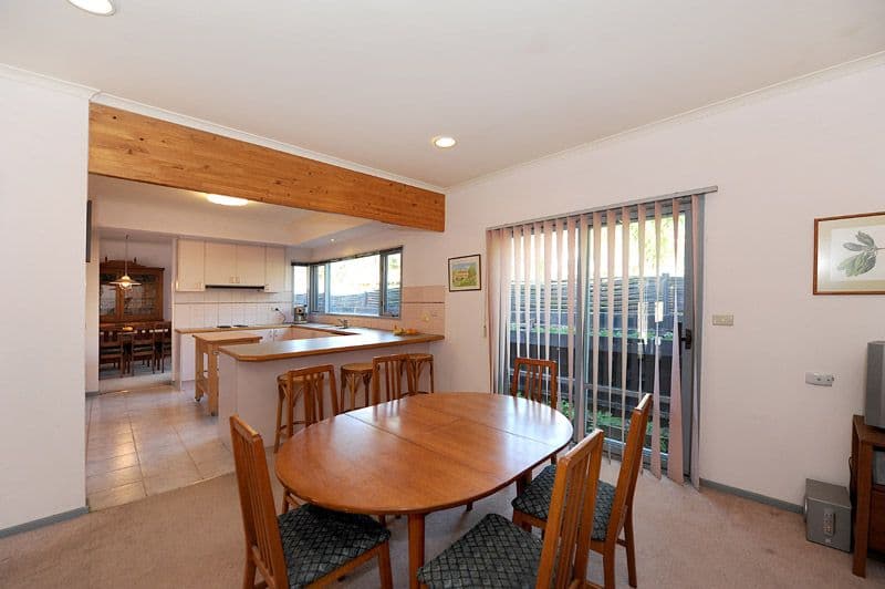 17 Stockdale Close, FERNTREE GULLY VIC 3156, Ferntree Gully - Thumbnail 3
