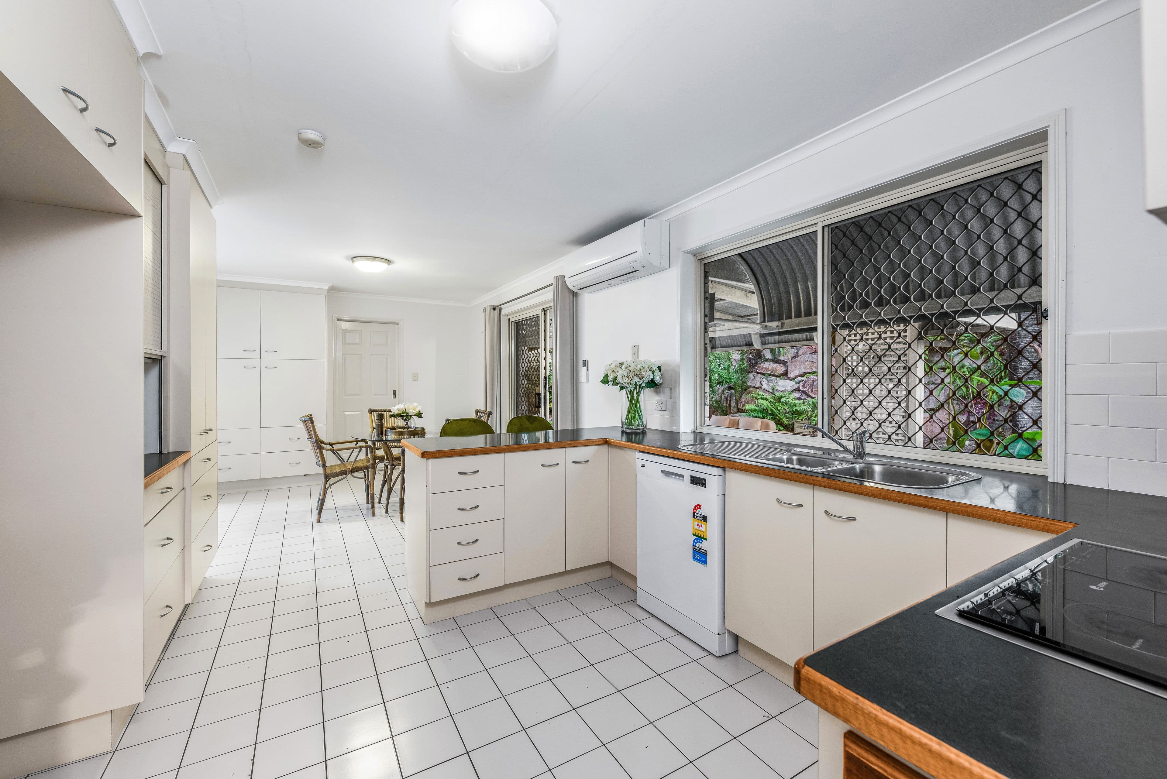 18 Bracknell Place, Ashgrove QLD 4060, Ashgrove - Thumbnail 6