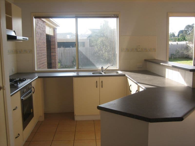 3 Grantly Close, HAMPTON PARK VIC 3976, Hampton Park - Thumbnail 2