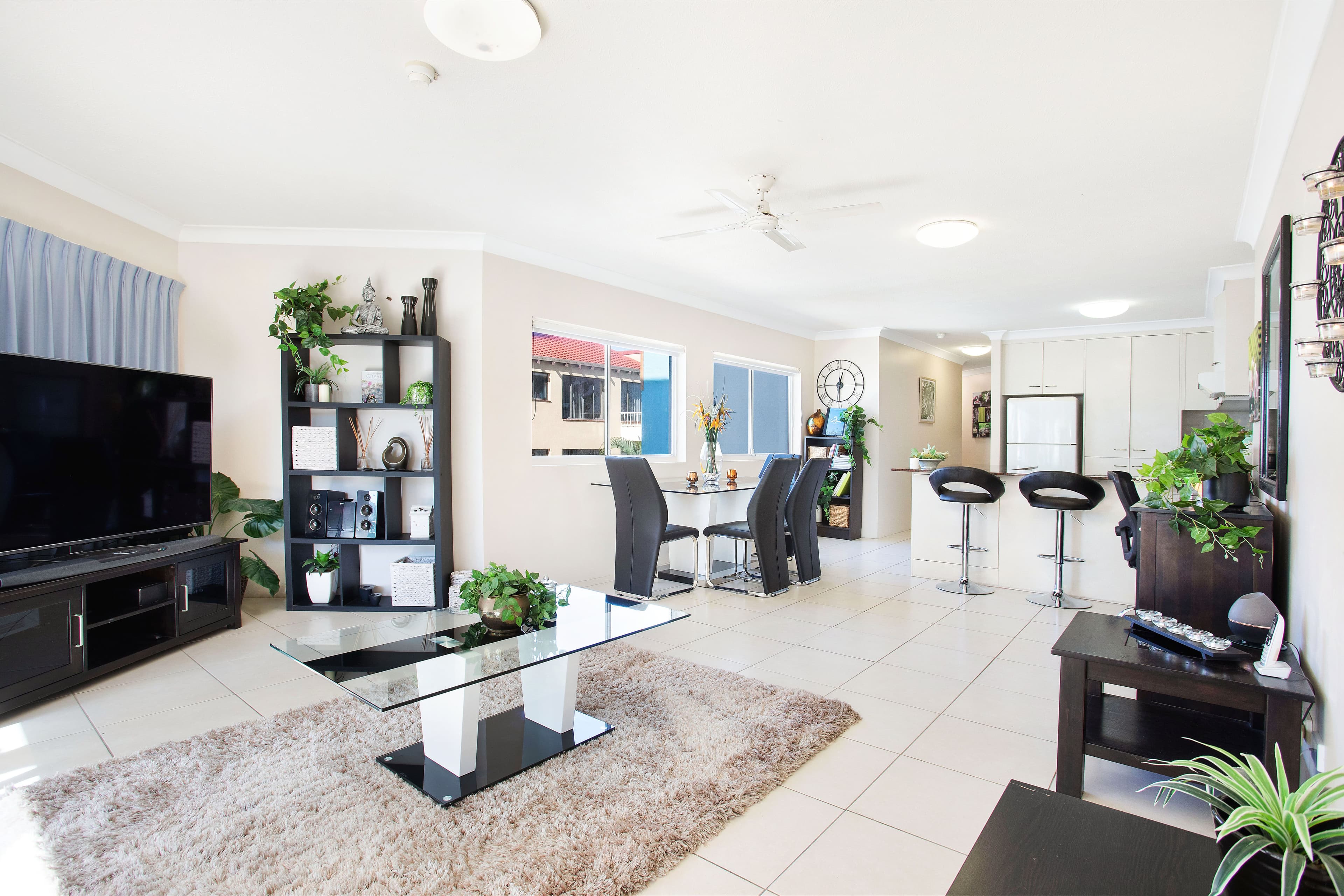 26 Old Burleigh Road 'Paros on the Beach', Surfers Paradise QLD 4217, Surfers Paradise - Thumbnail 3
