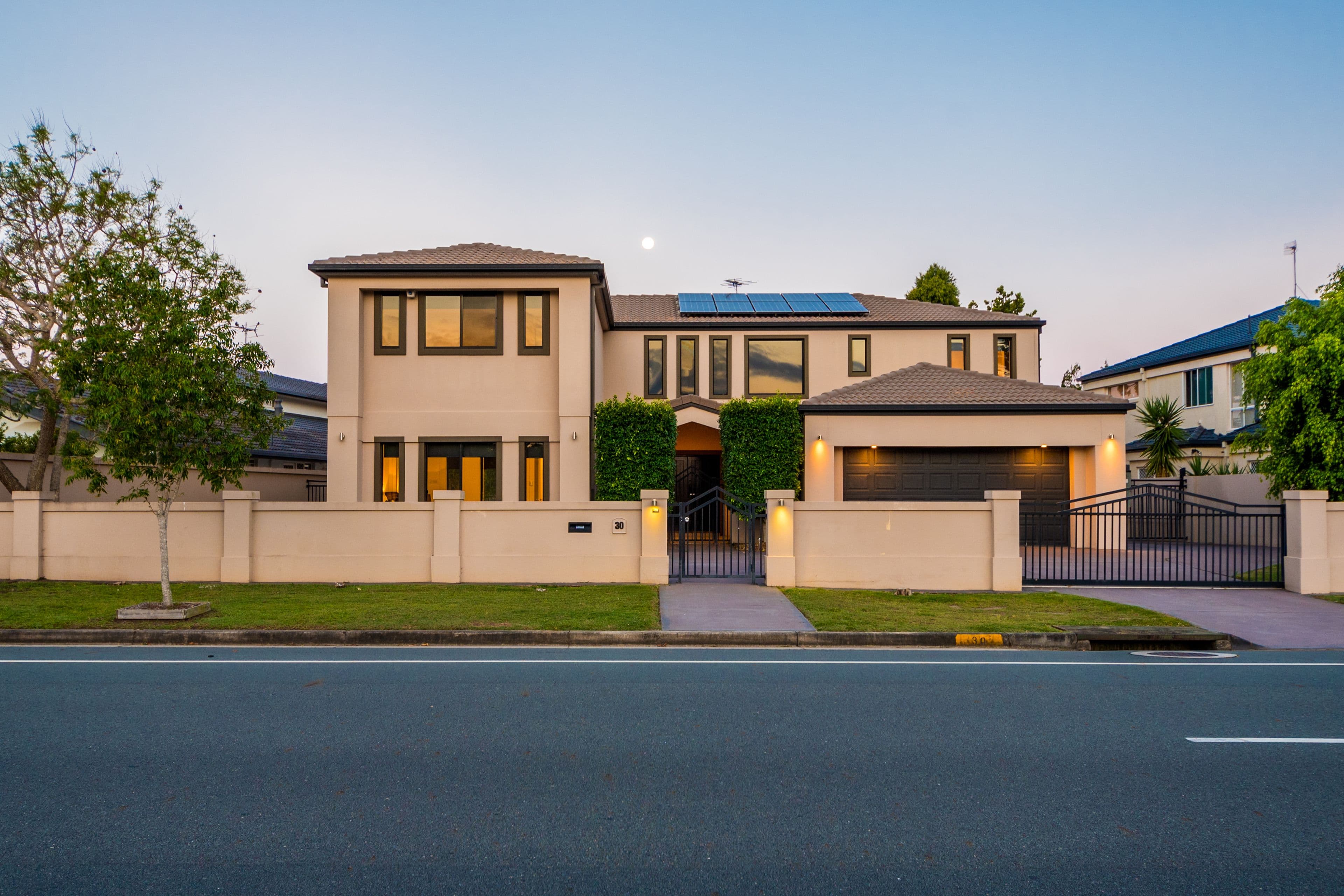 30 Edinburgh Road, Benowa Waters QLD 4217, Benowa - Thumbnail 3