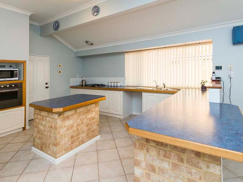 32 Jilakin Loop, CANNING VALE WA 6155, Canning Vale - Thumbnail 2