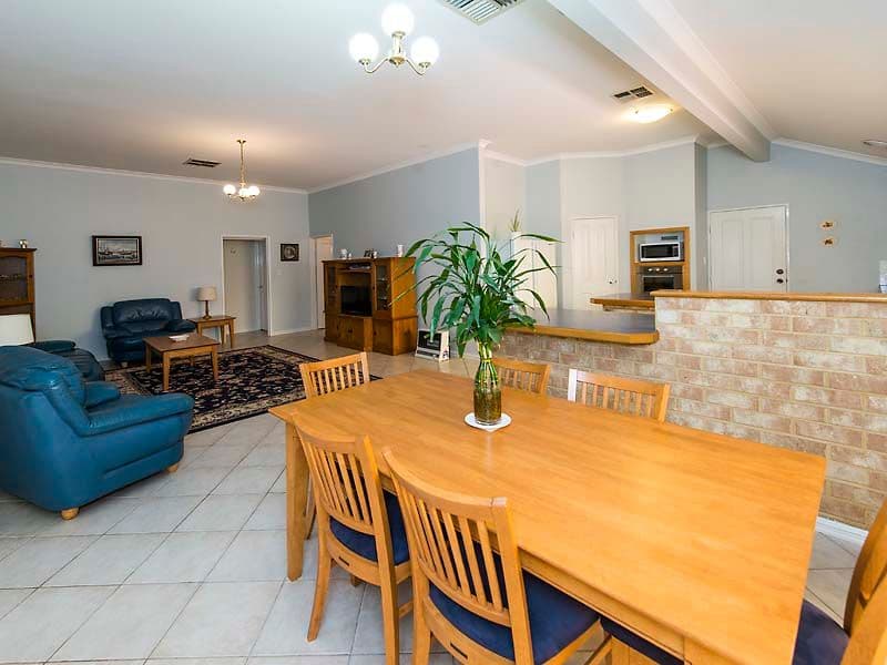 32 Jilakin Loop, CANNING VALE WA 6155, Canning Vale - Thumbnail 3