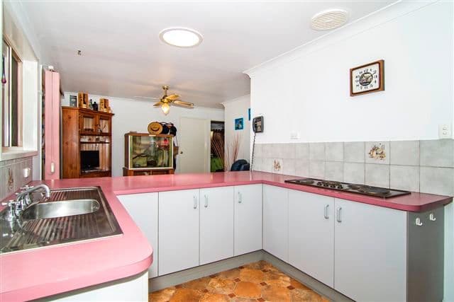 6 Catherine Crescent, KINGSTHORPE QLD 4400, Kingsthorpe - Thumbnail 4