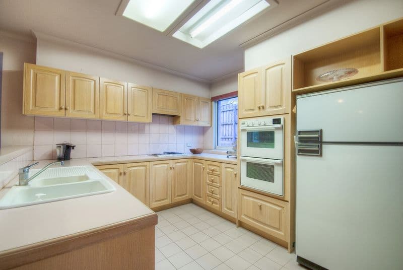 3 Cottesloe Court, DONCASTER EAST VIC 3109, Doncaster East - Thumbnail 3