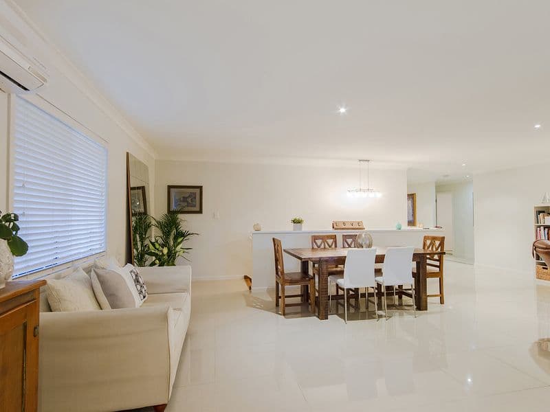 5 Lakes End Court, UPPER COOMERA QLD 4209, Upper Coomera - Thumbnail 7
