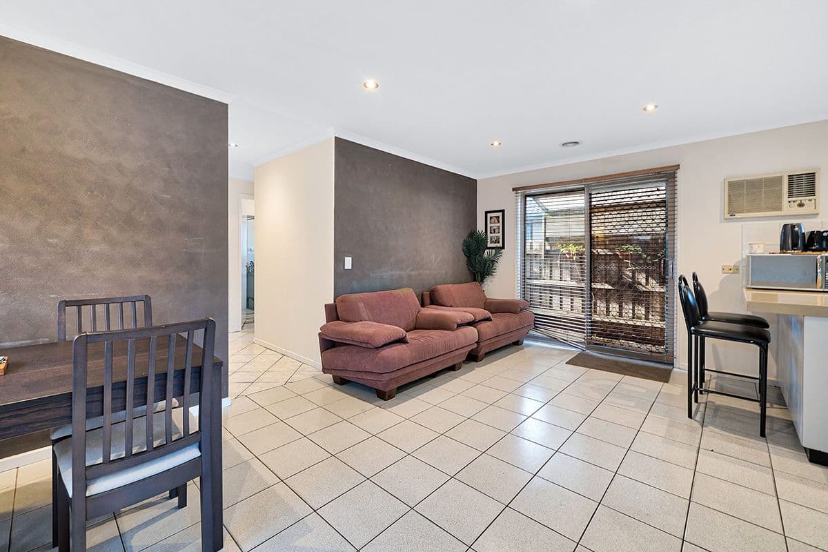 3 Frances Crescent, Cranbourne North VIC 3977, Cranbourne North - Thumbnail 6