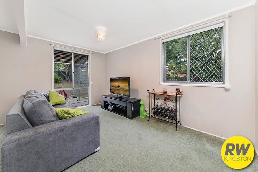 55 Carr Crescent, Wanniassa ACT 2903, Wanniassa - Thumbnail 3