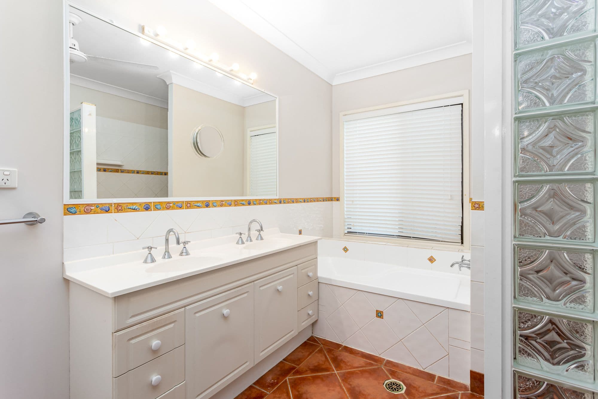 2 Tasman Crescent, Yeppoon QLD 4703, Yeppoon - Thumbnail 8