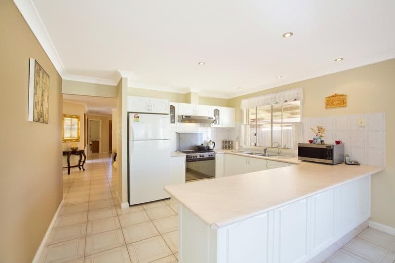12 Dowding Close, CECIL HILLS NSW 2171, Cecil Hills - Thumbnail 2
