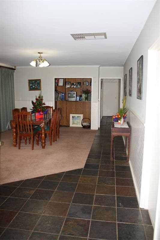 41 Darraweit Road, WALLAN VIC 3756, Wallan - Thumbnail 4