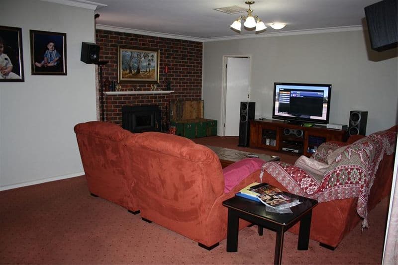 41 Darraweit Road, WALLAN VIC 3756, Wallan - Thumbnail 5