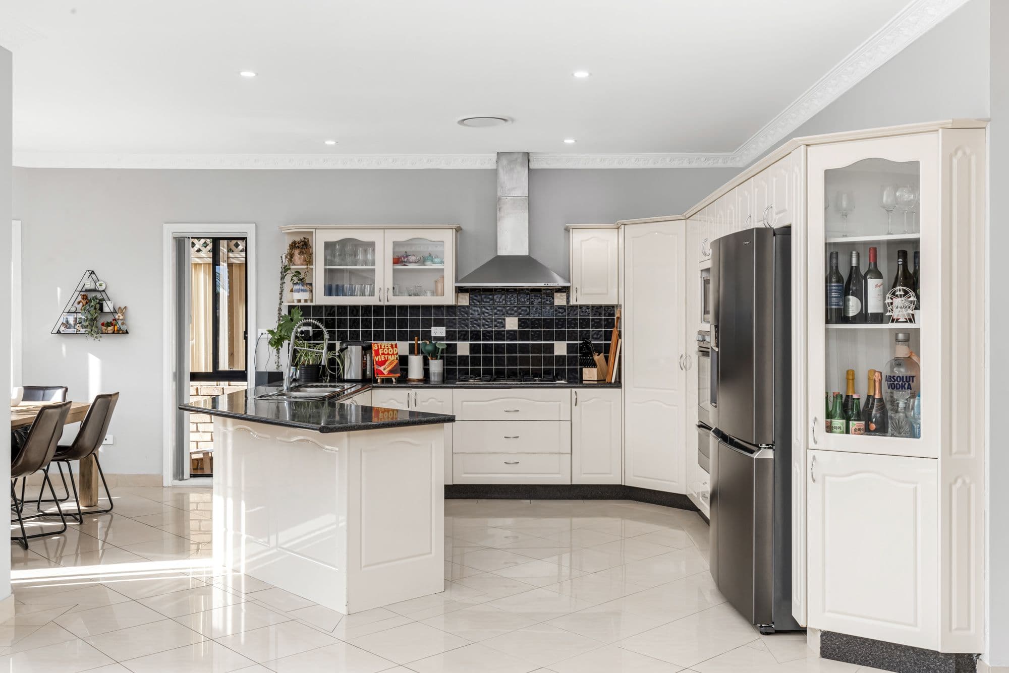 16 Rainham Circuit, West Hoxton NSW 2171, West Hoxton - Thumbnail 4