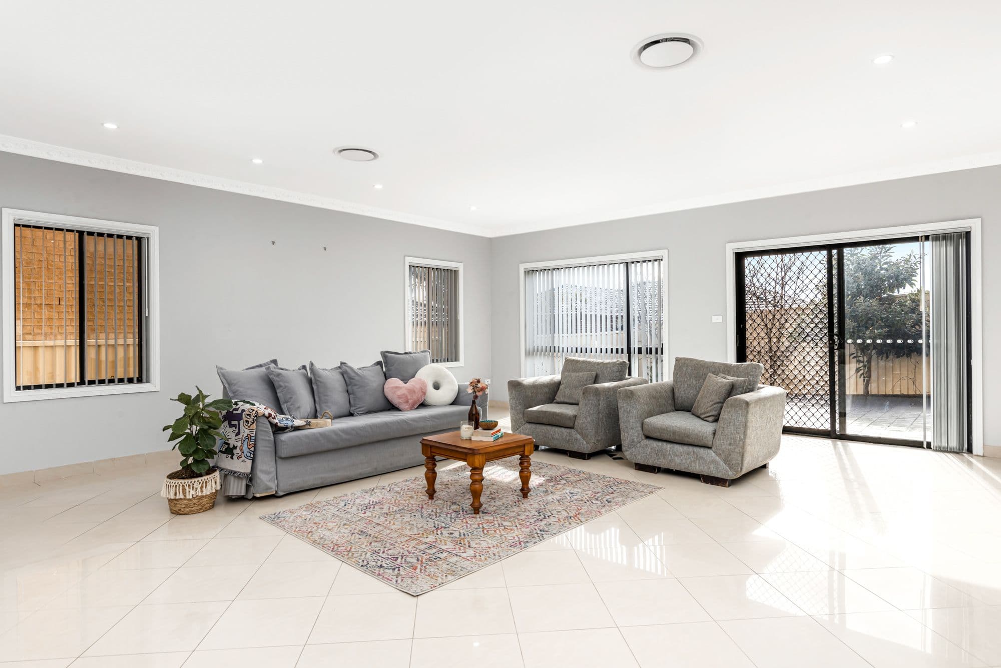 16 Rainham Circuit, West Hoxton NSW 2171, West Hoxton - Thumbnail 6