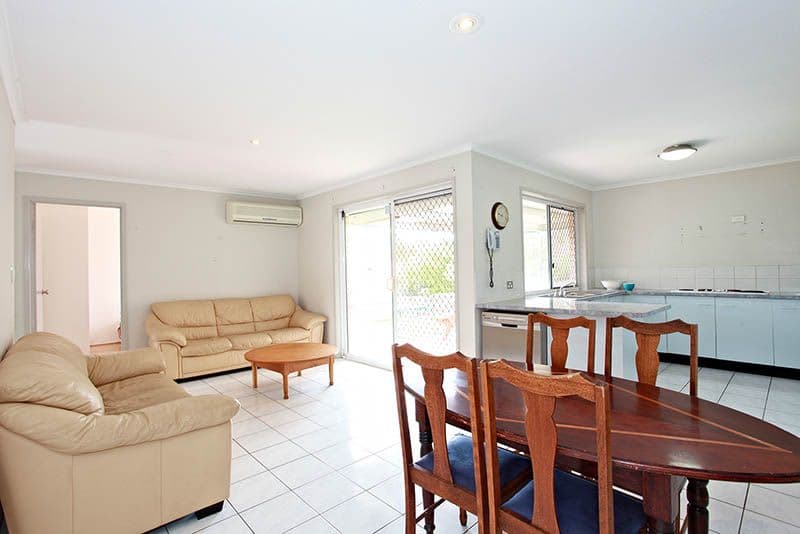 8 Meadow Place, MIDDLE PARK QLD 4074, Middle Park - Thumbnail 4