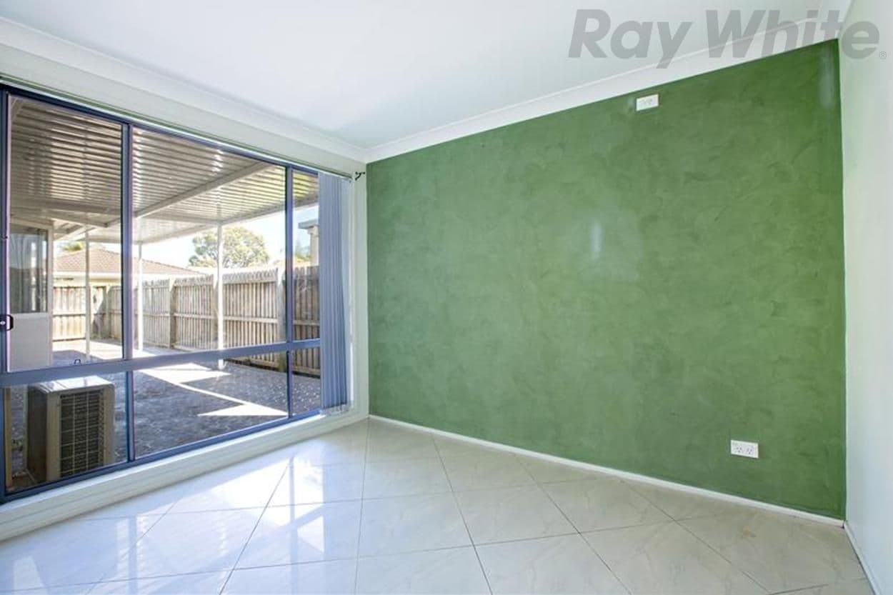 21 Lupton Place, Horningsea Park - Thumbnail 3