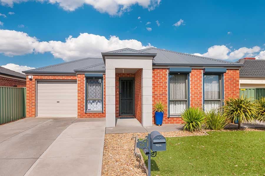 14 Beckett Way, Craigieburn VIC 3064, Craigieburn - Image 1