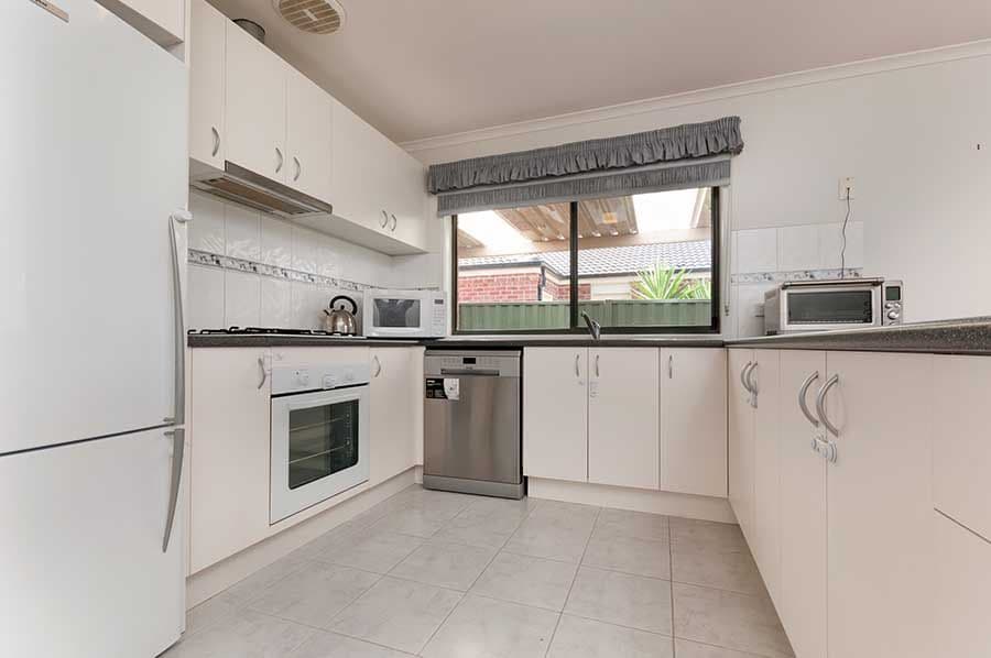 14 Beckett Way, Craigieburn VIC 3064, Craigieburn - Thumbnail 2